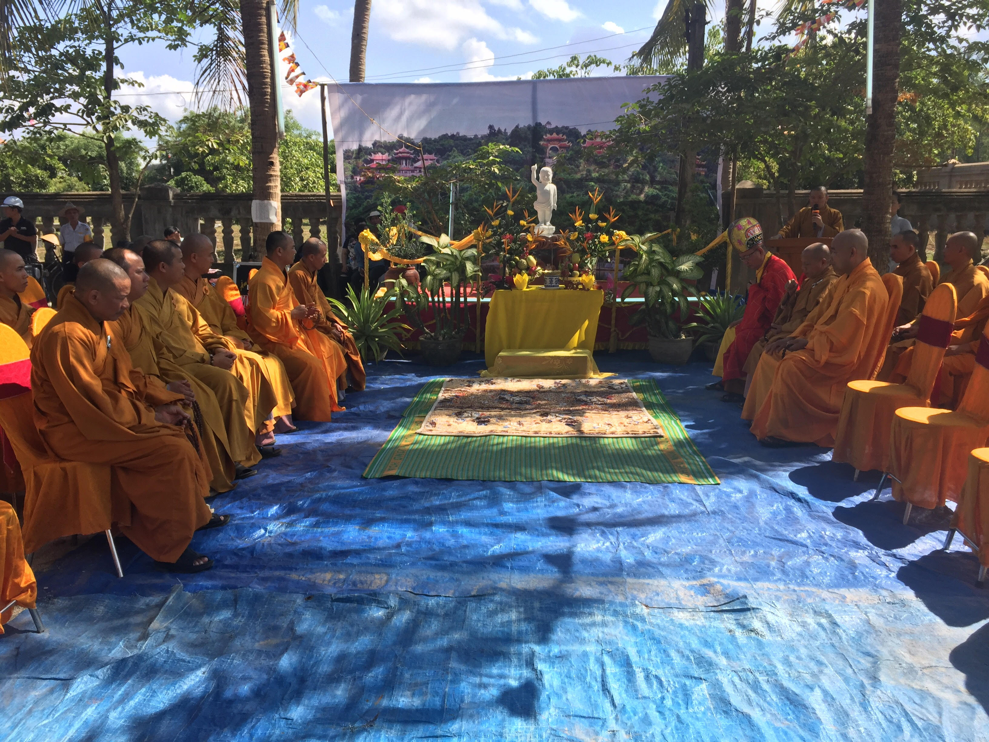 BTS GHPGVN huyện Phù Mỹ tổ chức lễ tắm Phật và khai kinh