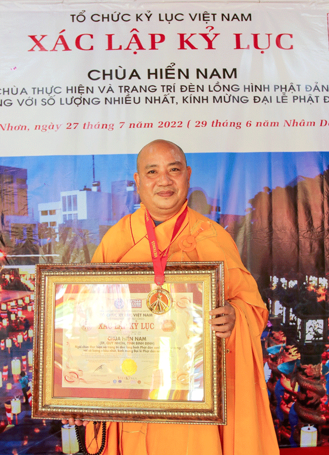 Chùa Hiển Nam đón nhận Kỷ lục Việt Nam